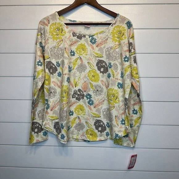 NEW Ricrac & Ruffles Mom Top MEDIUM Floral Print Long Sleeve Top Adult Size Tee - Picture 2 of 6